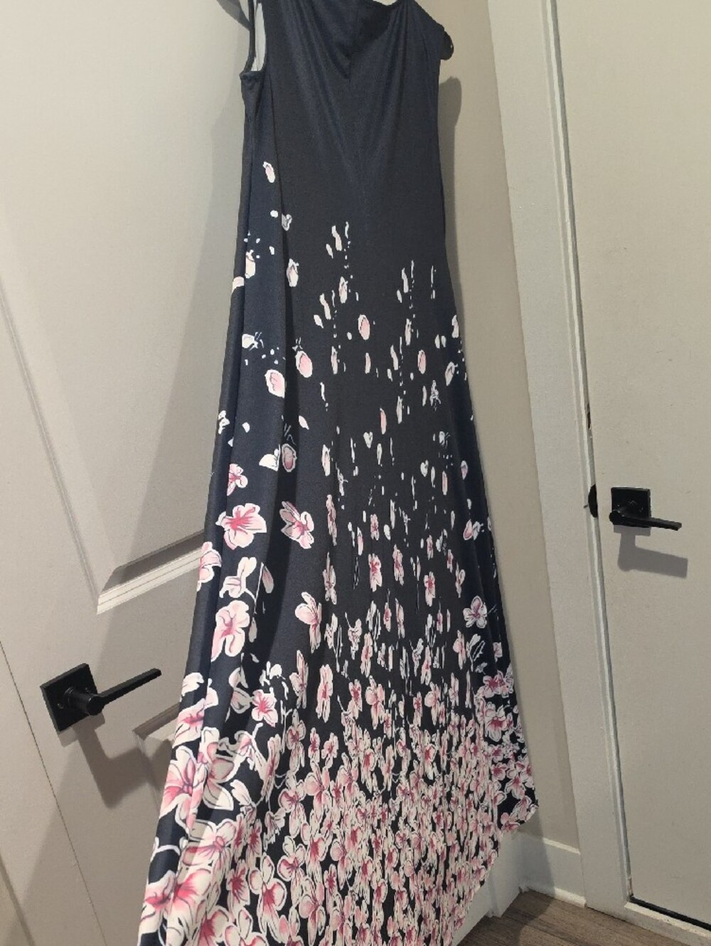 Sleeveless Navy Floral Maxi Dress - Elegant Summer Style - Picture 6 of 6